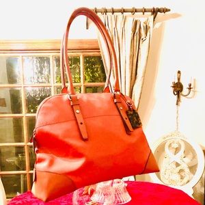 TUMI WOMENS LUXURY HANDBAG BRAND NEW.